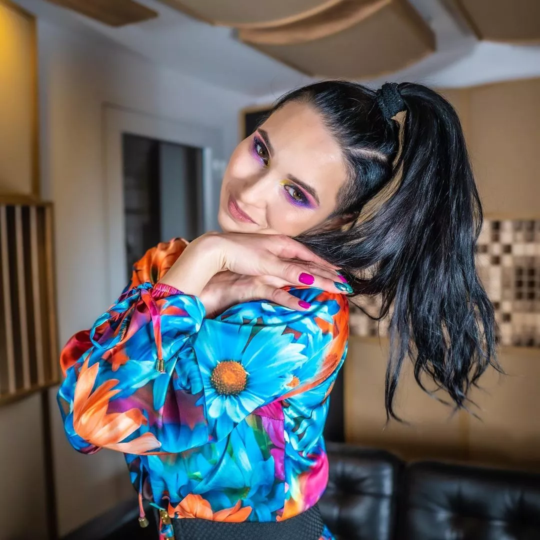 Wyjątkowa sesja gwiazdy disco polo - Emilii z Daj To Głośniej! Pojawiła się też bardzo ważna informacja!
